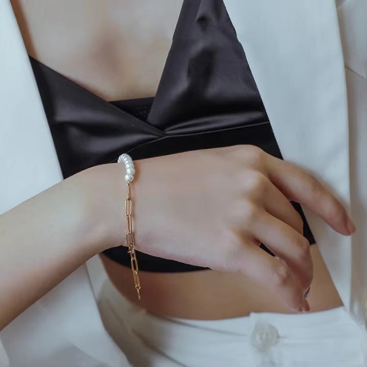 Simple Cross Chain Stitching Pearl Necklace Titanium Steel Electroplating 14K Gold Clavicle Chain Niche High-End Accessories - Image 4